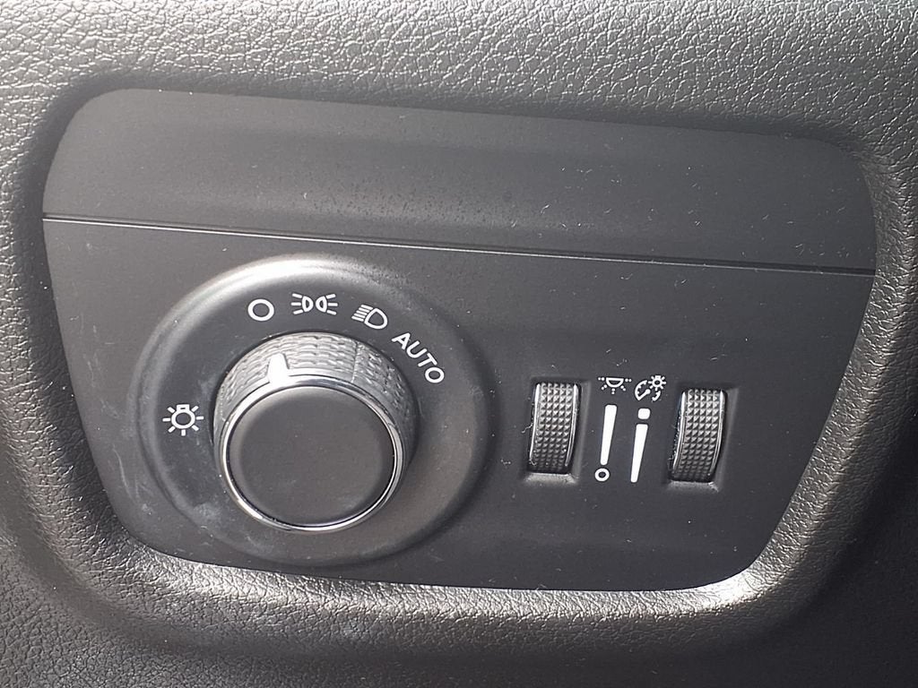 2022 Jeep Grand Cherokee L Altitude 4x4