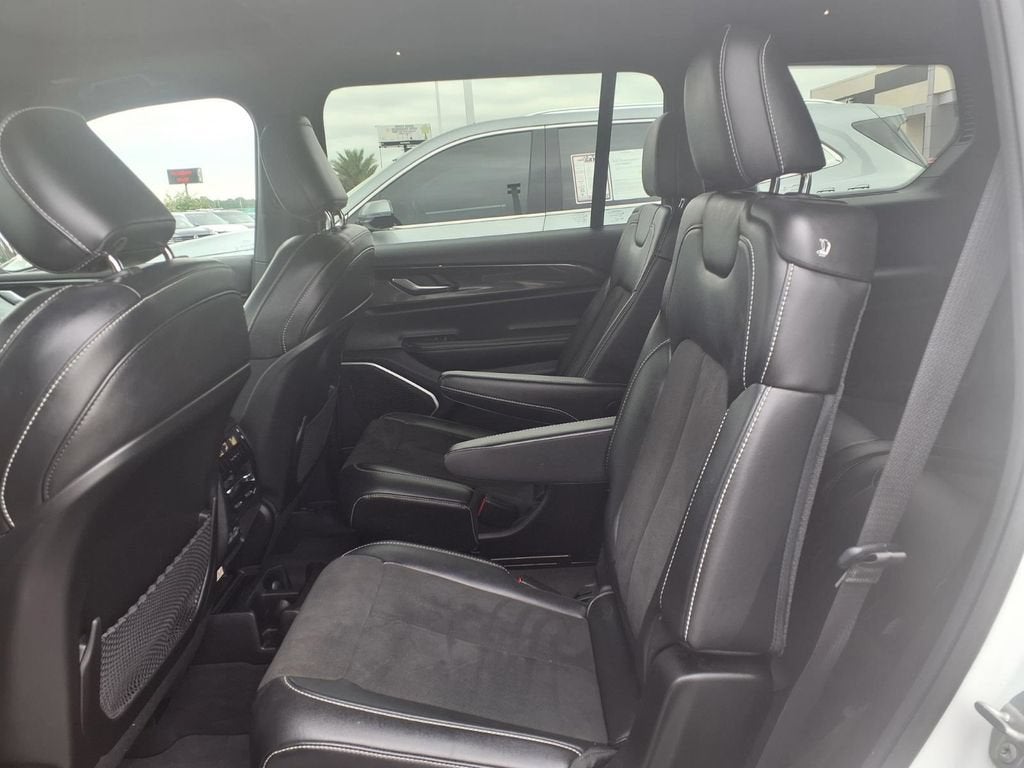 2022 Jeep Grand Cherokee L Altitude 4x4