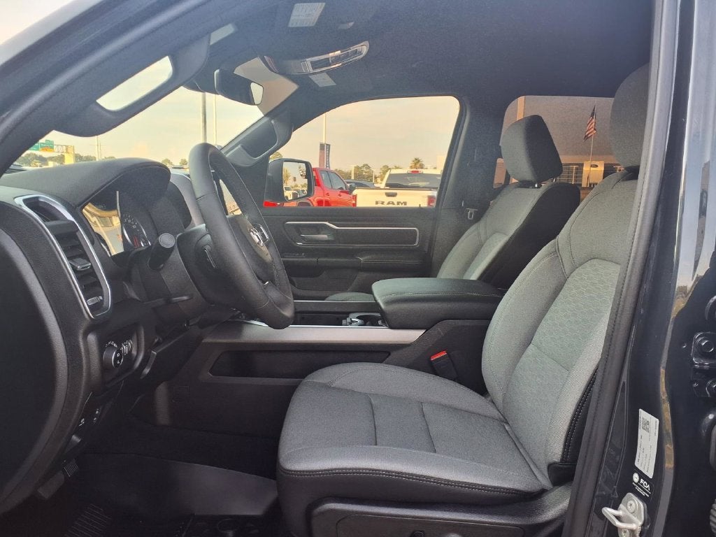 2026 RAM 1500 Lone Star Crew Cab 4x4 5'7" Box