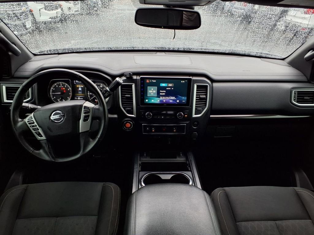 2018 Nissan TITAN SV