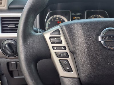 2017 Nissan TITAN SV