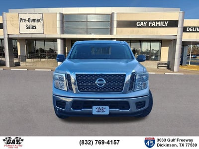 2017 Nissan TITAN SV