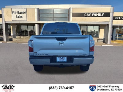 2017 Nissan TITAN SV