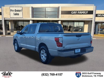 2017 Nissan TITAN SV