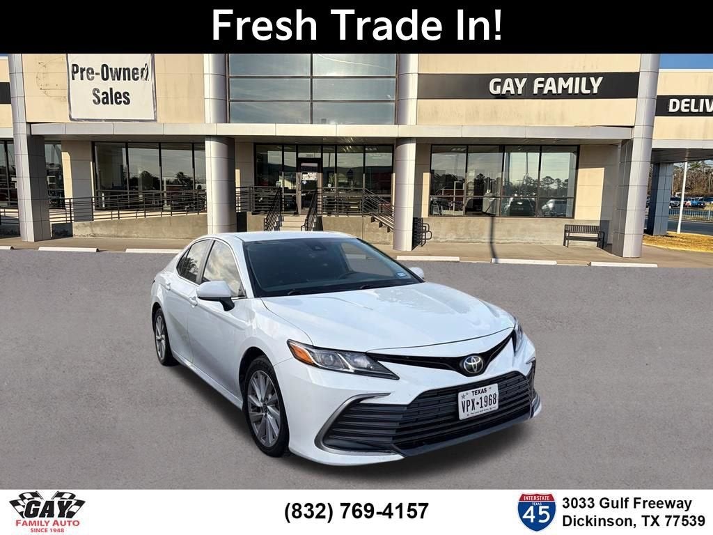 2022 Toyota Camry LE
