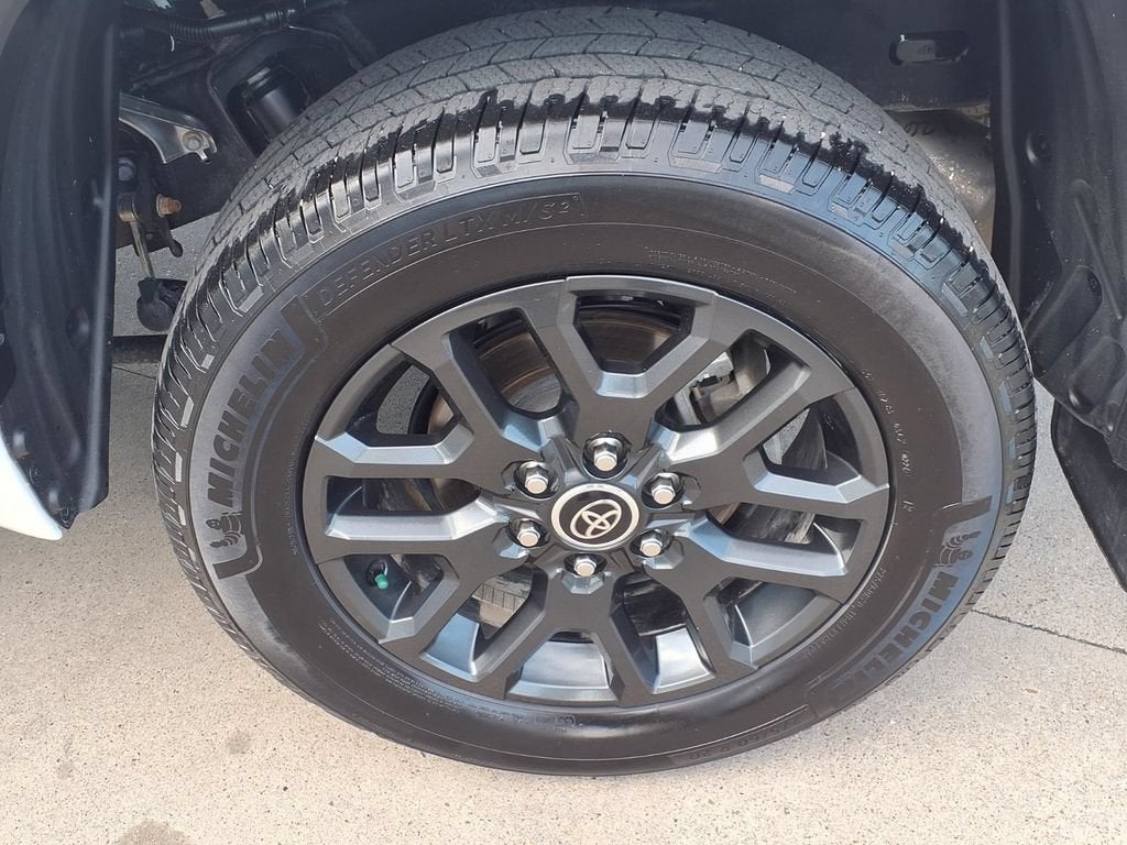 2022 Toyota Tundra 4WD Platinum