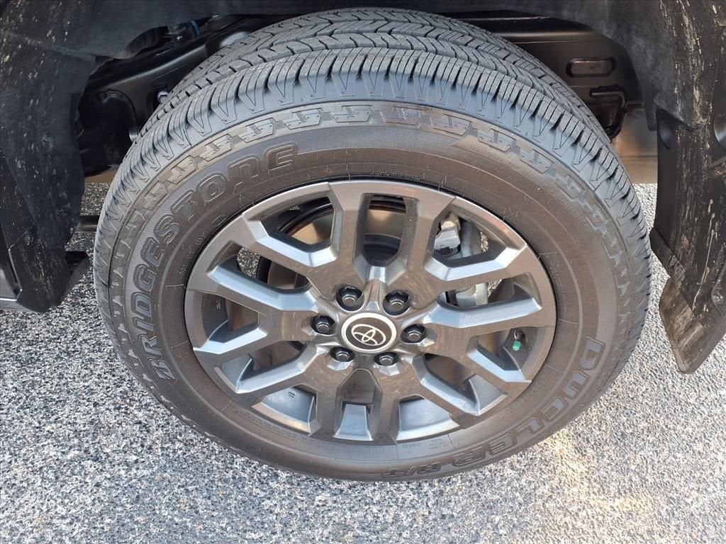 2024 Toyota Sequoia SR5