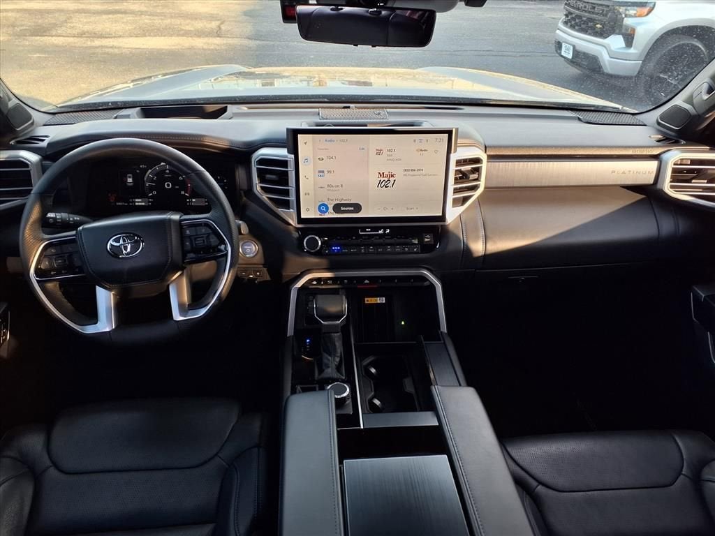 2024 Toyota Sequoia SR5