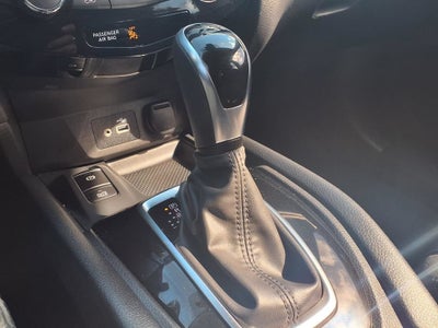 2020 Nissan Rogue SV FWD