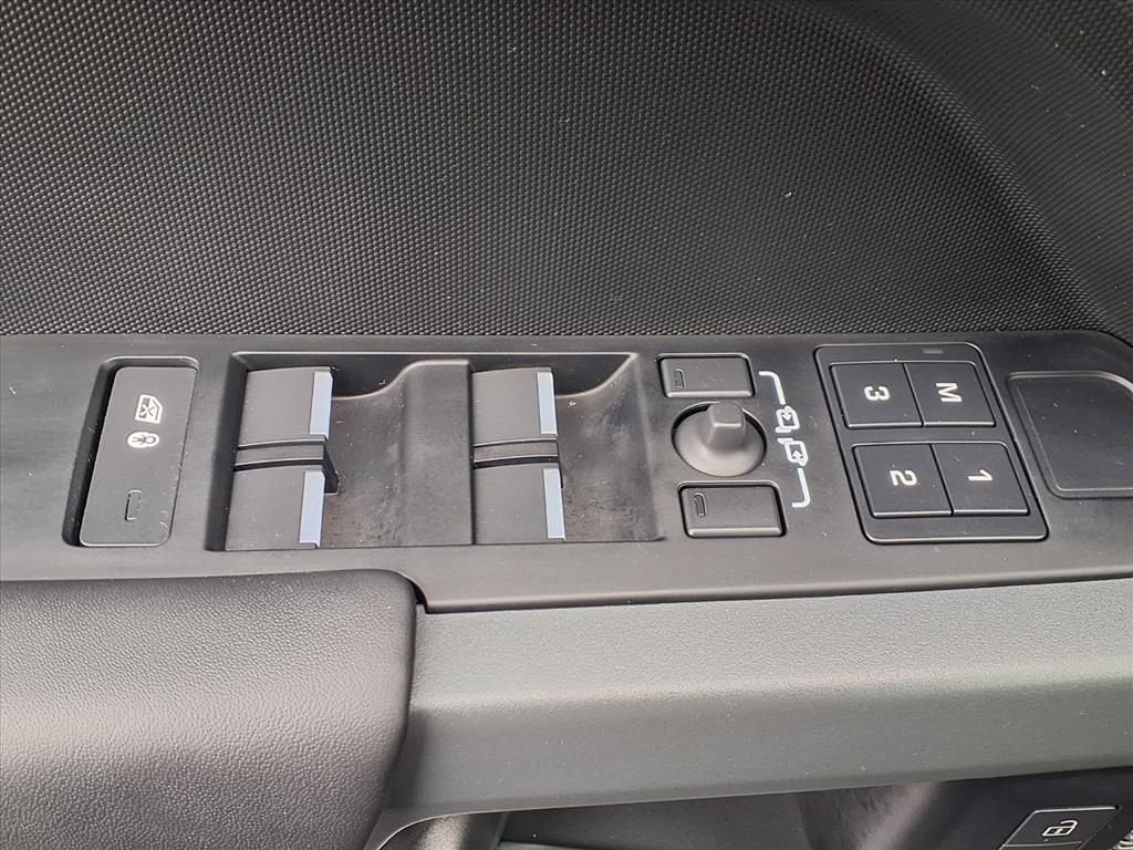 2024 Land Rover Defender X