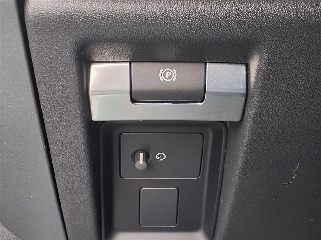 2024 Land Rover Defender X