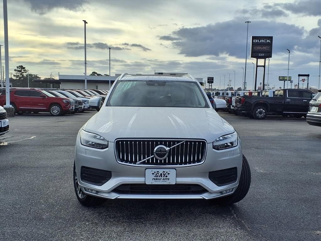 2021 Volvo XC90 Momentum
