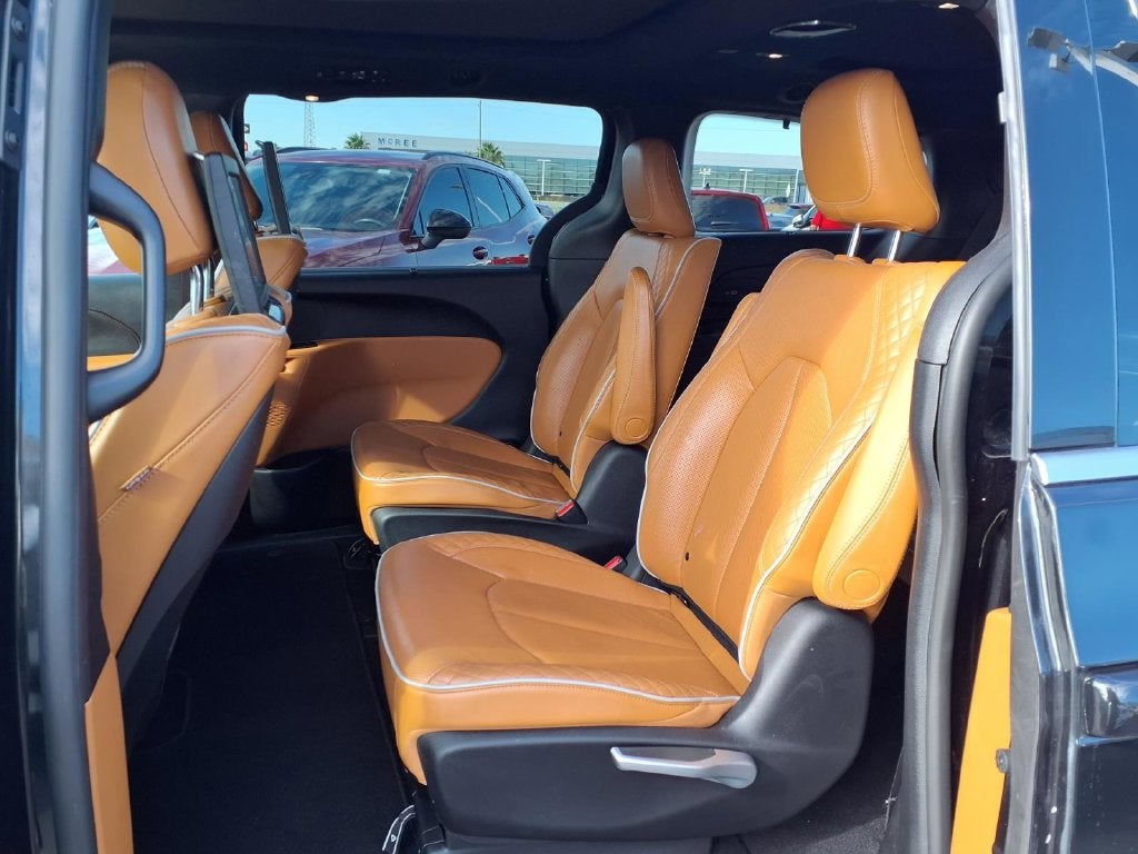 2021 Chrysler Pacifica Hybrid Pinnacle