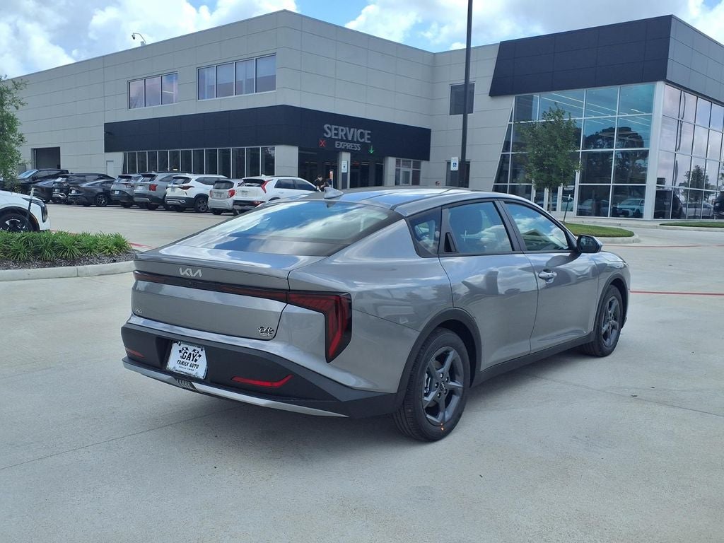 2026 Kia K4 LXS