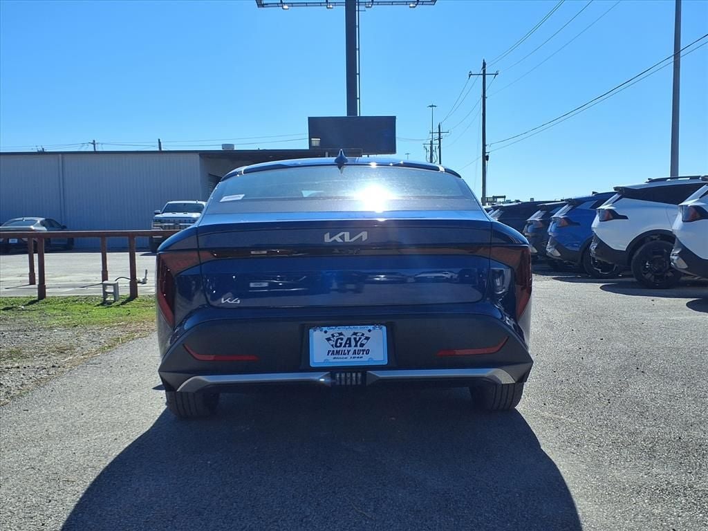 2026 Kia K4 LXS