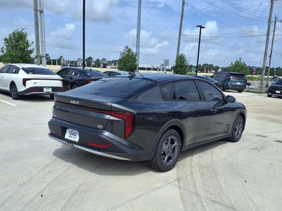 2026 Kia K4 LXS