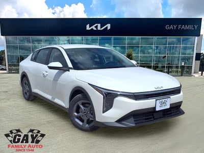 2026 Kia K4 LXS