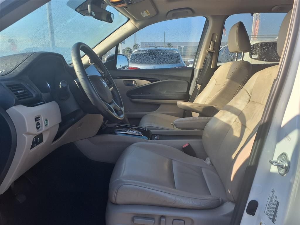 2021 Honda Pilot Touring 8 Passenger