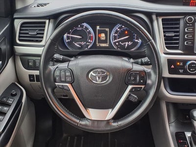 2017 Toyota Highlander Base