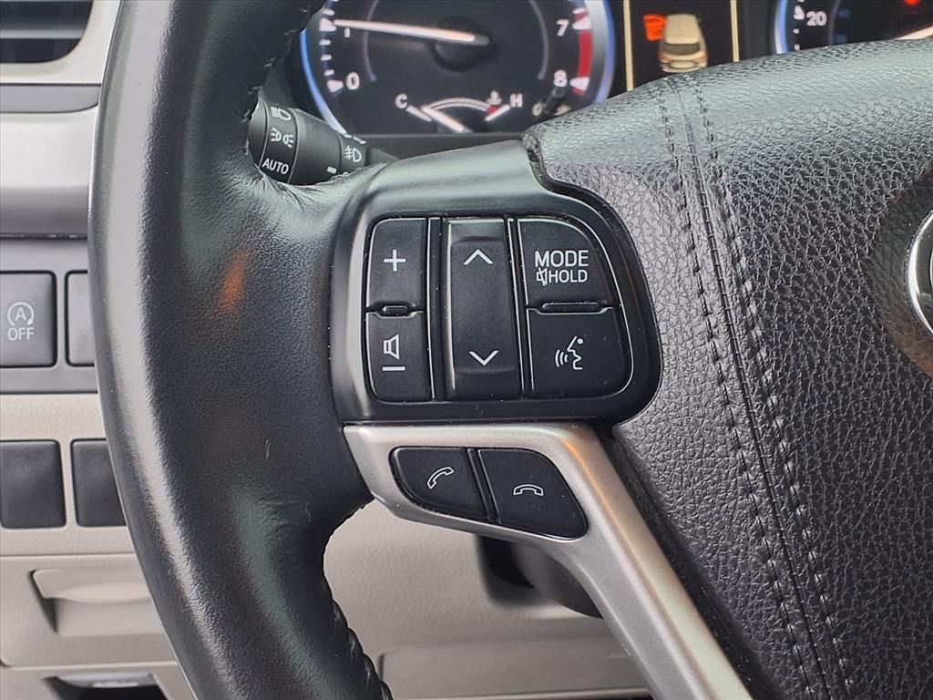 2017 Toyota Highlander Base