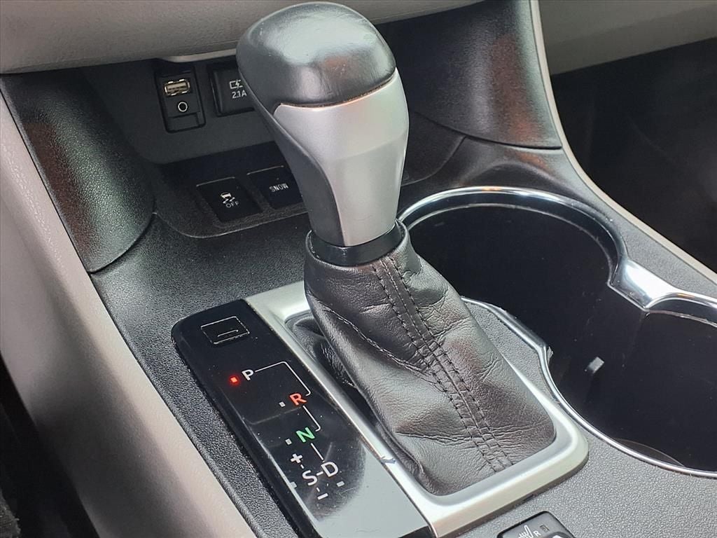 2017 Toyota Highlander Base