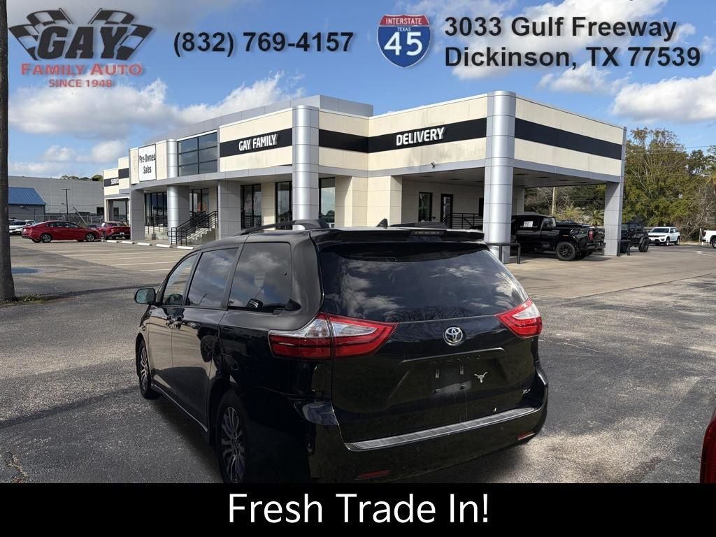 2018 Toyota Sienna Base