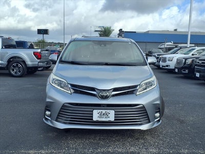 2020 Toyota Sienna Limited Premium 7 Passenger