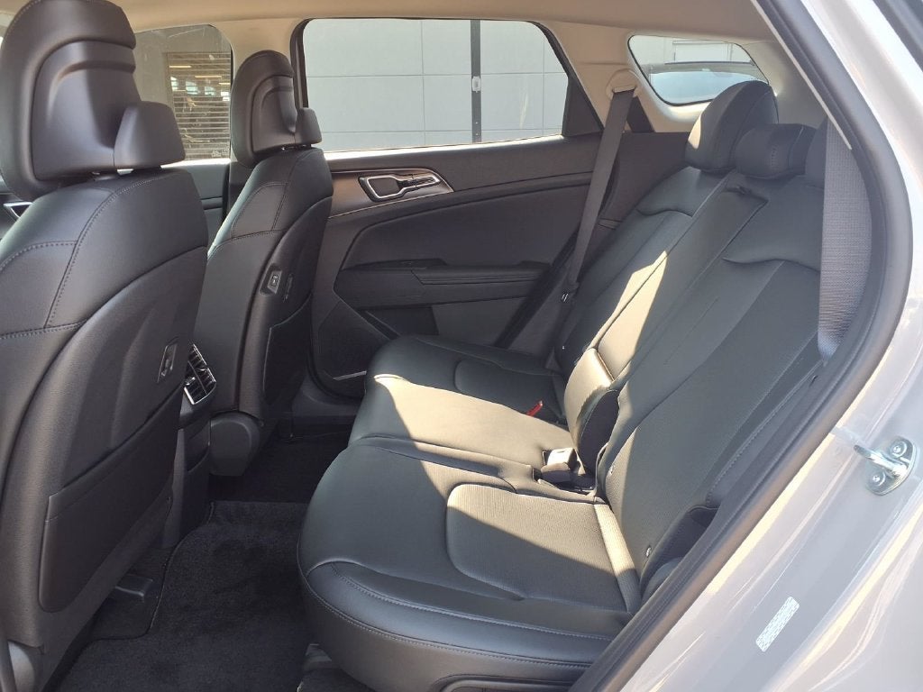 2027 Kia Sportage EX