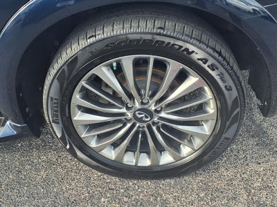 2019 INFINITI QX80 LUXE