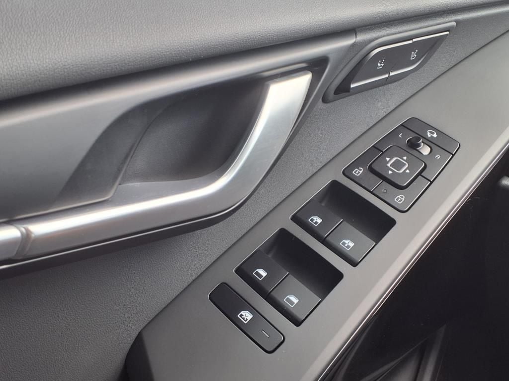 2025 Kia Niro SX Touring