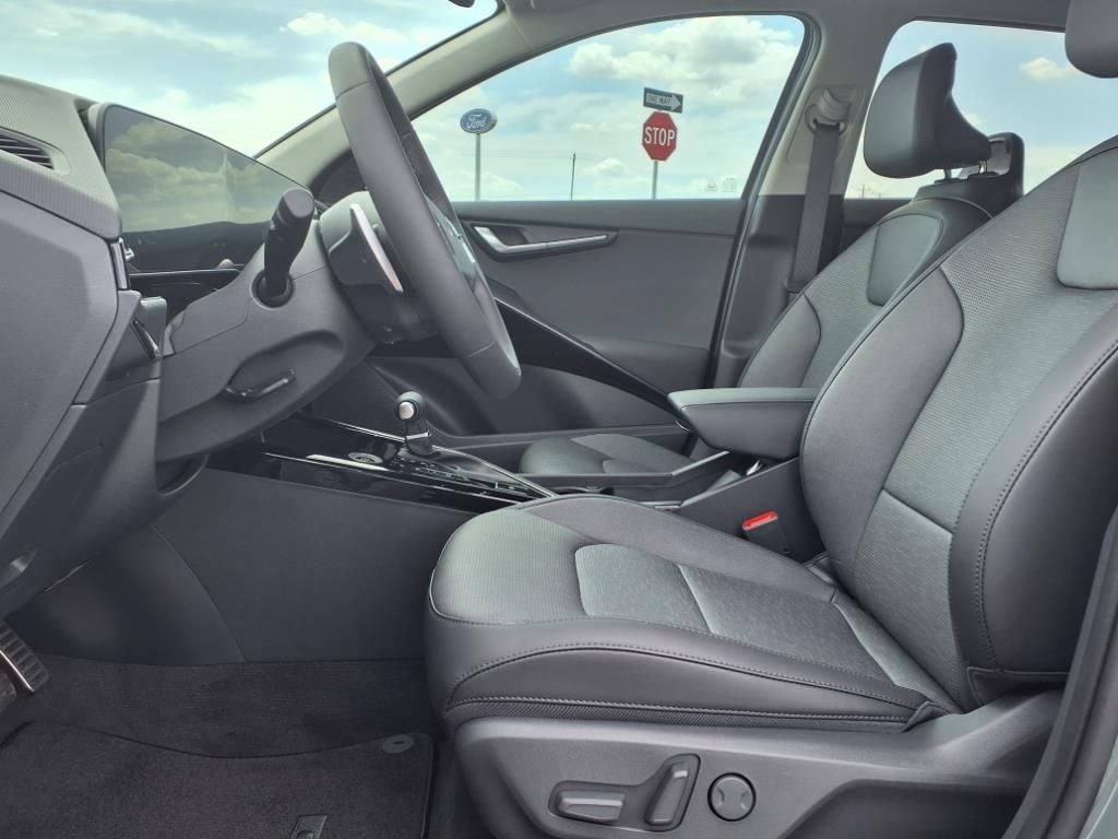 2025 Kia Niro SX Touring