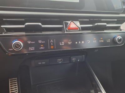 2025 Kia Niro SX Touring